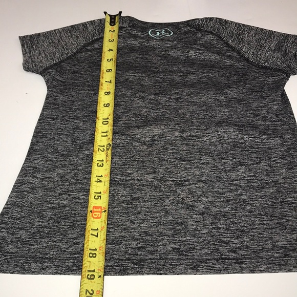 Little girls under armor shirt size youth medium❤️ - Picture 7 of 8